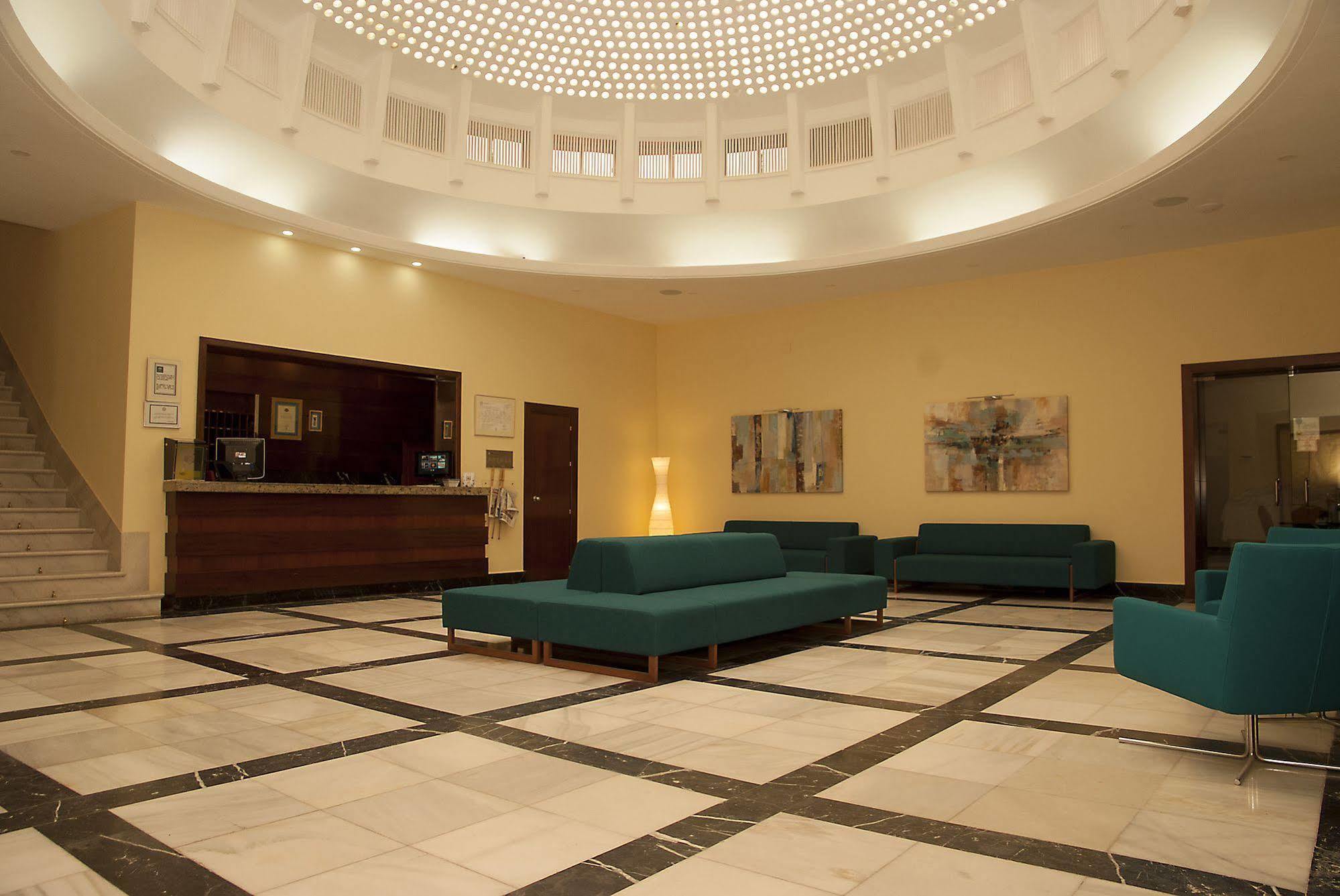 Hotel De Francia Y París 3*
